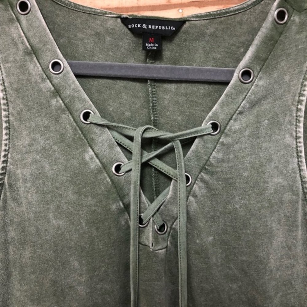Rock & Republic olive green distressed lace up top - Picture 3 of 6